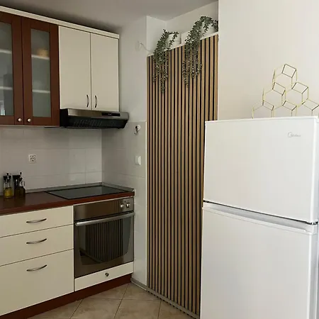 Hosta Apartman *