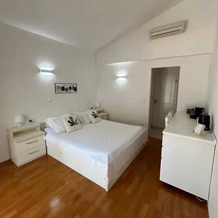 Apartament Hosta