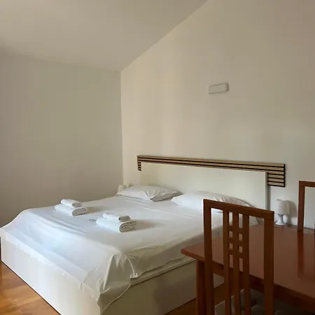 Apartament Hosta